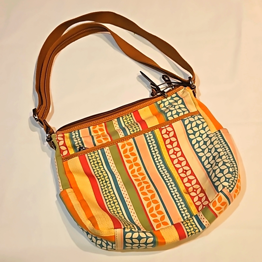 FOSSIL adjustable straps, pockets, excellent hardware! See photos Re: 1 Flaw